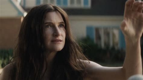 kathryn hahn naked|Agatha All Along star Kathryn Hahn reveals how naked opening。